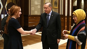 Cumhurbaşkanı Erdoğan ünlü oyuncu Lindsay Lohan'ı kabul etti