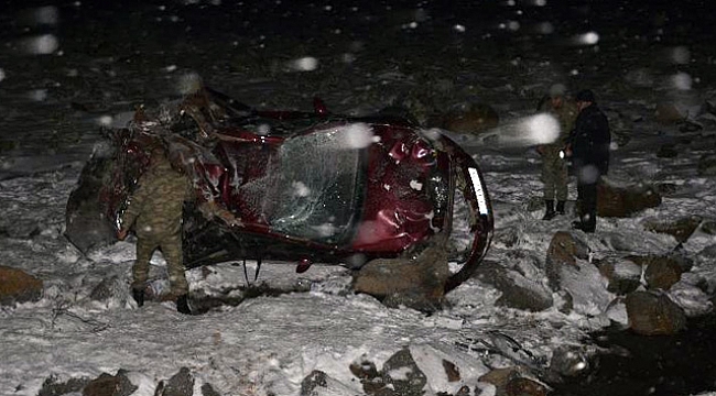 Düğün yolunda feci kaza: 4 ölü, 1 yaralı