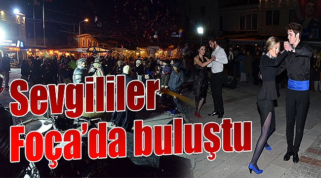 Sevgililer 14 Şubat'ta Foça'da buluştu