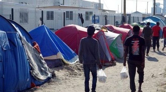 Belediye sığınmacılara yemek vermeyi yasakladı