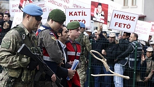 Şehit Halisdemir davası öncesi urganlı protesto!