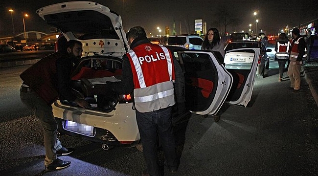 Bütün Türkiye'de aynı anda: Binlerce polis...