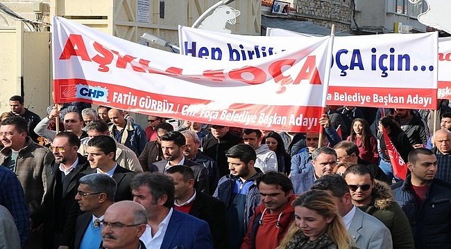 CHP, Foça'da seçim startını miting havasında verdi