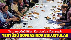 Yardım gönüllüleri Kordon'da iftar yaptı