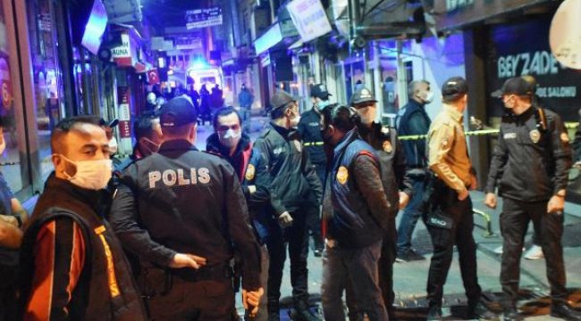 Kumar operasyonuna giden polis, bina boşluğuna sıkışmış erkek cesedi buldu