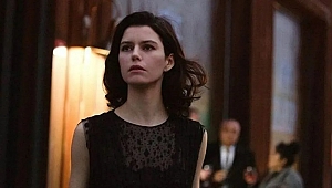 Beren Saat'in 20'li yaşlar paylaşımına beğeni yağdı!