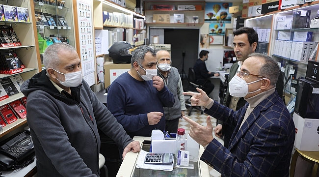 Başkan Sürekli, Alsancak'ta esnaf turu yaptı 