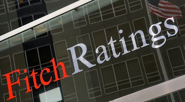 Fitch, Türkiye′nin kredi notu görünümünü düşürdü