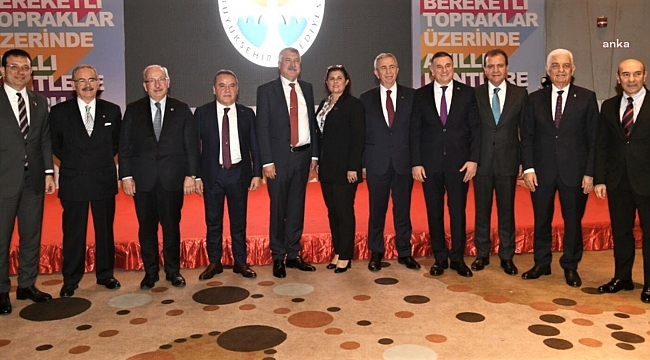 CHP’li 11 büyükşehir belediye başkanı Eskişehir'de buluşuyor