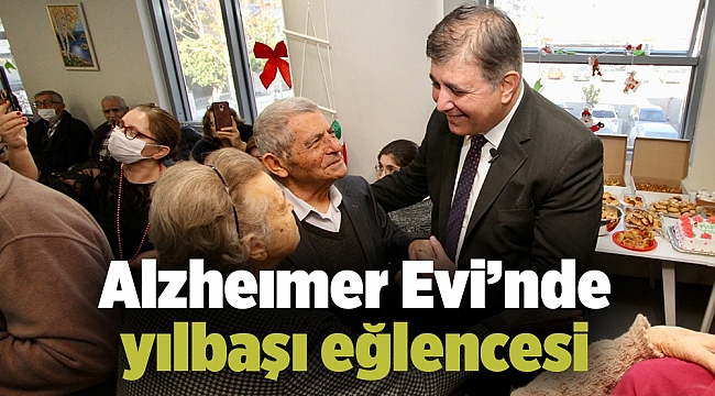 Alzheımer Evi’nde yılbaşı eğlencesi