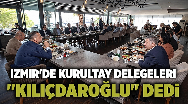 İzmir'de Kurultay Delegeleri 