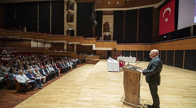 Soyer Deprem ve İklim Değişikliği Çalıştayı’nda konuştu