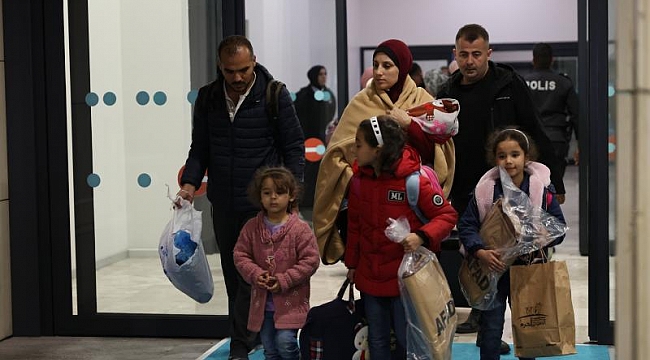 Gazze'den Mısır'a geçen 100 Türk vatandaşı bugün İstanbul'a ulaşacak