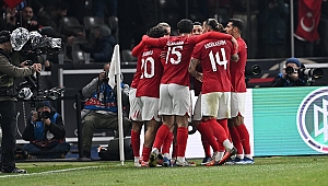 Türkiye deplasmanda Almanya'yı 3-2 mağlup etti