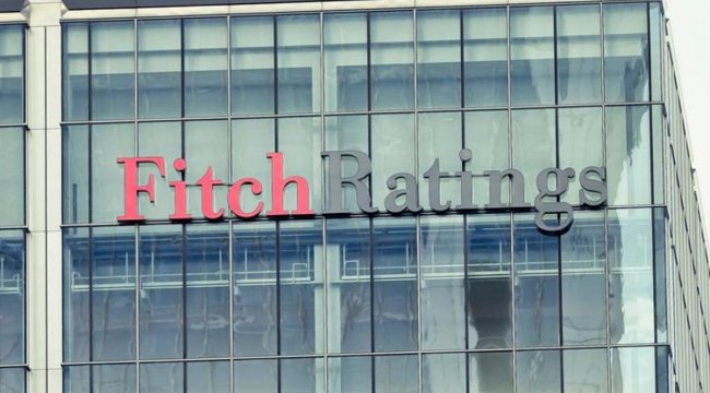 Fitch, Yunanistan'ın notunu yükseltti