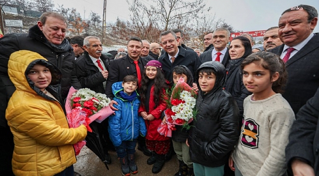 Özgür Özel Tunceli'de çiçeklerle karşılandı