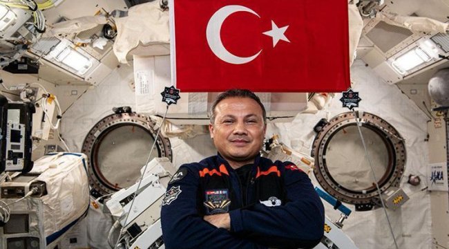 Bakan açıkladı: İlk Türk astronotun dönüş saati belli oldu