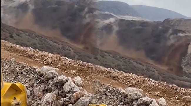 Erzincan'da altın madeninde toprak kayması! İşçiler toprak altında