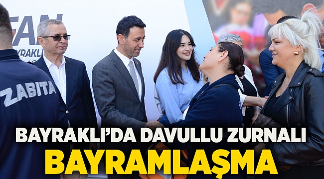 Bayraklı’da davullu zurnalı bayramlaşma