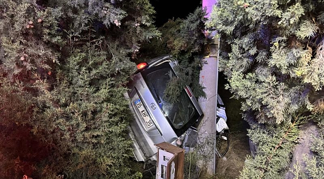 İzmir'de şarampole devrilen cipin sürücüsü hayatını kaybetti