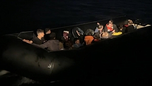 Ayvalık açıklarında 22 düzensiz göçmen yakalandı