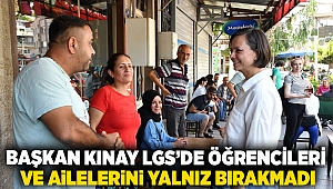 Başkan Kınay LGS’de öğrencileri ve ailelerini yalnız bırakmadı