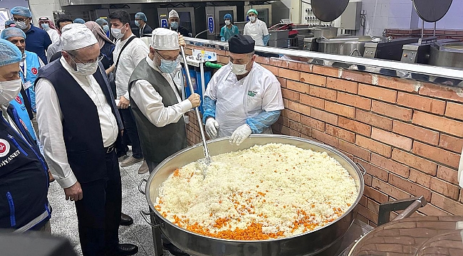 Hacı adayları için günlük 30 bin kişilik yemek hazırlanıyor