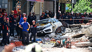 İstanbul'da çöken 3 katlı binanın sahibi gözaltına alındı