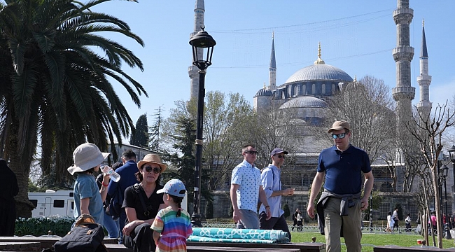 İstanbul yılın ilk 4 ayında 5,2 milyon yabancı turist ağırladı