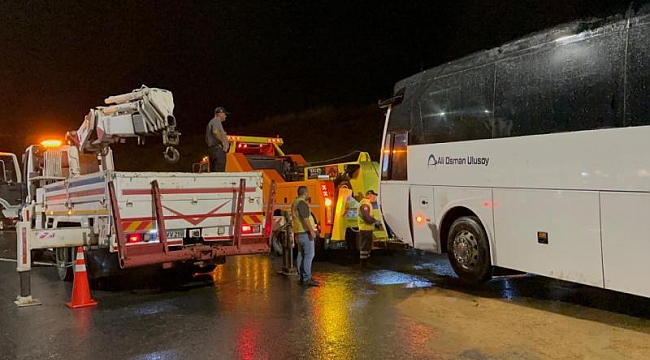 Kuzey Marmara Otoyolu'nda otobüs devrildi