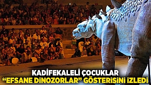 Kadifekaleli çocuklar “Efsane Dinozorlar” gösterisini izledi