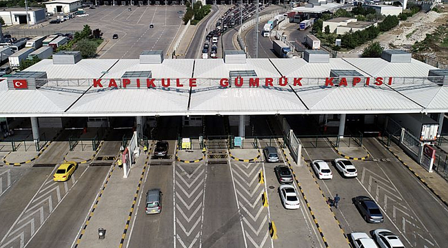 Kapıkule'den giriş yapan yolcu ve araç sayısında tüm zamanların rekoru