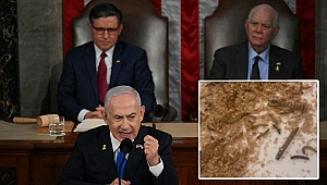 Protestocular ABD'ye giden Netanyahu'nun kaldığı oteldeki yemek masasına böcek döktü