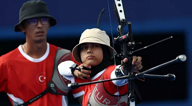 Mete Gazoz ve Elif Berra Gökkır, Japonya'ya yenik düştü