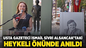 Usta gazeteci İsmail Sivri Alsancak’taki heykeli önünde anıldı