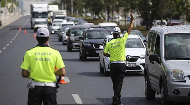 Yurt genelinde trafik denetimi: 436 bin 589 araca ve sürücüye işlem yapıldı