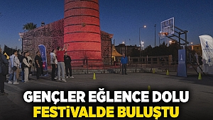 Gençler eğlence dolu festivalde buluştu