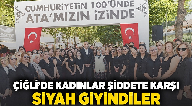 Kadınlar Şiddete Karşı Siyah Giydiler