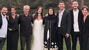 Pınar Deniz ve Kaan Yıldırım aile arasında bir nikah yemeği düzenledi! Kaan Yıldırım, kayınpederi ile tezgah başına geçti! 