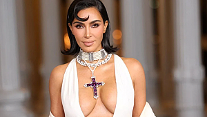 Kim Kardashian, Prenses'in kolyesini taktı!