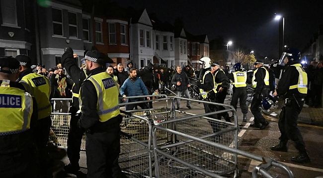 Londra'da terör örgütü PKK yandaşları polisle çatıştı