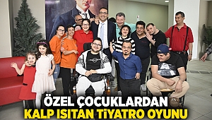 Özel çocuklardan kalp ısıtan tiyatro oyunu