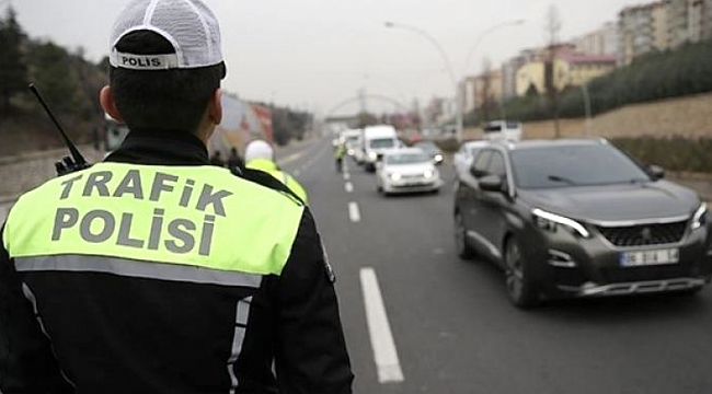 Trafik ekipleri 1 haftada 2 milyon 942 bin 329 aracı denetledi