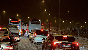 Ulaşıma kar engeli: Araçlar yolda kaldı, kazalar yaşandı