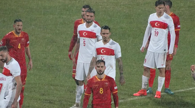 Umutlar play-off'a kaldı: Milli Takım Karadağ'a 3-1 kaybetti