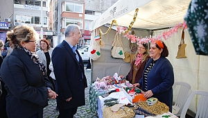 Bergama Belediyesi Üreten Kadınlar İçin Yeni Yıl Pazarı Kurdu