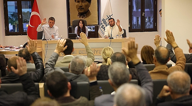 Çeşme Belediyesi Aralık Ayı Olağan Meclis Toplantısı gerçekleştirildi