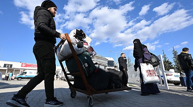 Suriyelilerin ülkelerine dönüşü sürüyor