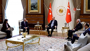 Cumhurbaşkanı Erdoğan, Sırrı Süreyya Önder ve Pervin Buldan'dan oluşan DEM Parti heyetini Beştepe'de kabul etti