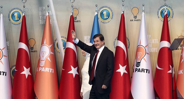 Davutoğlu'ndan çarpıcı mesajlar